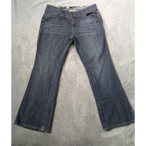 A.N.A Jeans Women's Plus Size‎ 14P Mid Rise Bootcut Modern medium wash - Picture 2 of 10